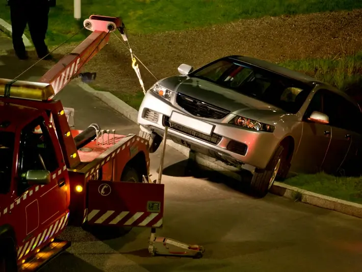 Phoenix Accident and Injury Law Firm discussing insurance claim after left turn wreck near Sun Bowl Amphitheatre